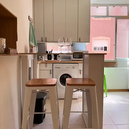 Apartamento A Bright For 2 With Private Parking On The *