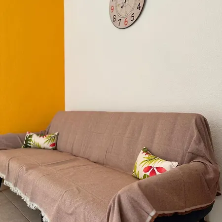 A Bright For 2 With Private Parking On The Apartamento Torrevieja