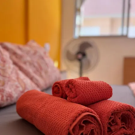 A Bright For 2 With Private Parking On The Apartamento