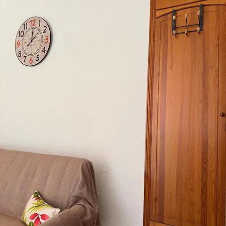 A Bright For 2 With Private Parking On The Apartamento